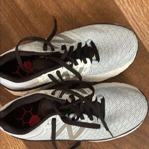 New Balance White and Black Athletic Shoes Lightweight Design